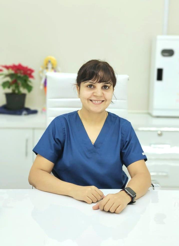 Dr. Sushila Malik, experienced endodontist and founder of CRAFT32 Dental Care in Baner Pune, providing advanced dental treatment